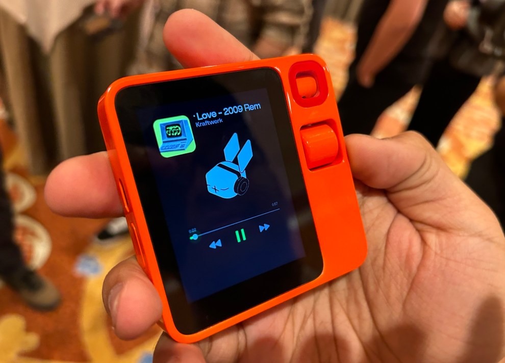 Умное устройство Rabbit R1 (уценённый) Умное устройство Rabbit R1 (уценённый)