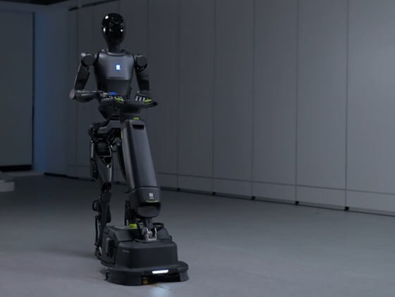 Робот-гуманоид PUDU D9 Робот-гуманоид PUDU D9