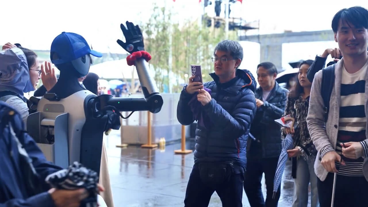 Бионический робот-гуманоид Walker C