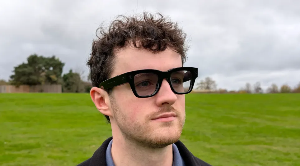 *Meta Ray-Ban Display: первые HUD-очки для мобильных вычислений, но пока прототип